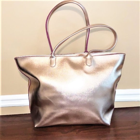 BATH & BODY WORKS 2016 VIP Tote - Picture 2 of 9